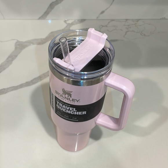 Stanley - PARFAIT PEARLESCENT 40 oz. Adventure Quencher Tumbler (Pink) - NWT! - Picture 3 of 7